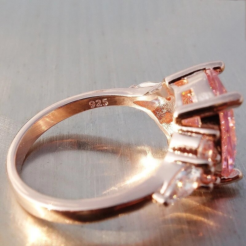 Pink Cubic Zirconia ring i rosa guld og sølv