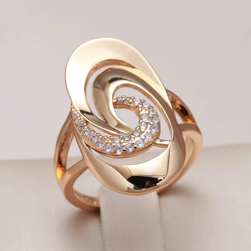 Elegant skinnende spiralring